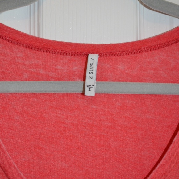 Red Z Supply Pocket Tee - Picture 3 of 3
